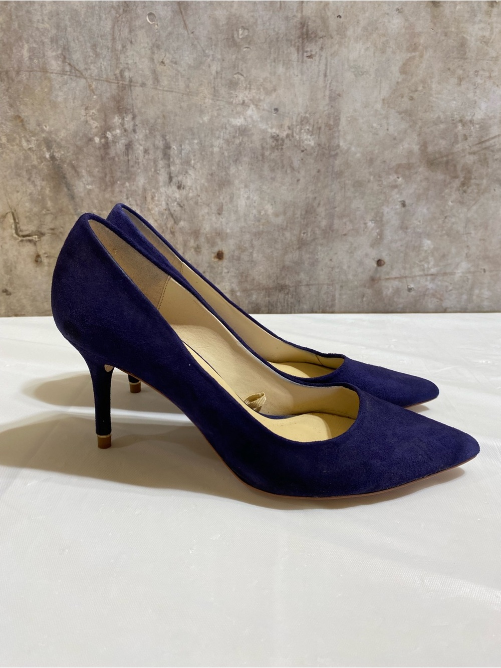 Classic Zara  Pointed-Toe Navy Suede Pumps - Women's Heels - Picture 3 of 7
